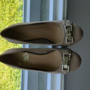 BCBG Taupe Wedges